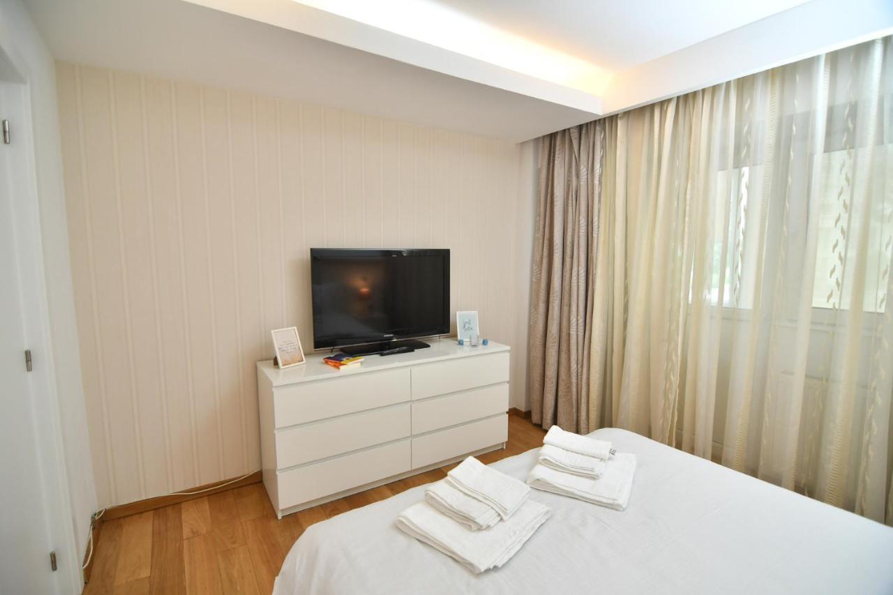 Parliament Square Elite Escapes Apartment Bucharest Exterior photo