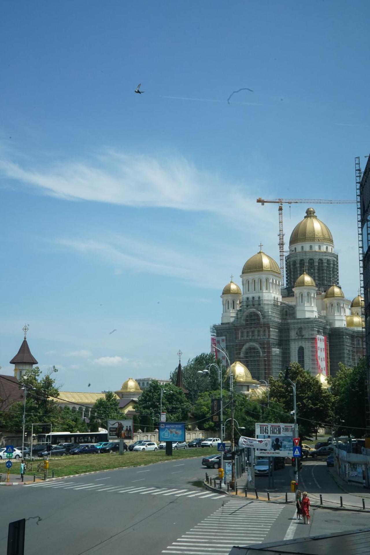 Parliament Square Elite Escapes Apartment Bucharest Exterior photo